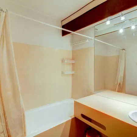 6 Personnes Avec Balcon A La Mongie, Pres Des Pistes - Fr-1-404-72 * La Mongie