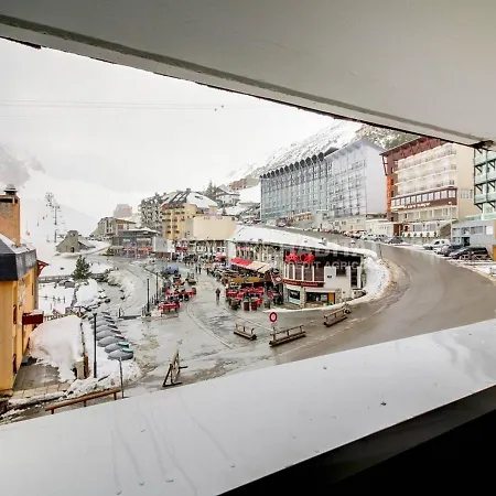 6 Personnes Avec Balcon A La Mongie, Pres Des Pistes - Fr-1-404-72 *